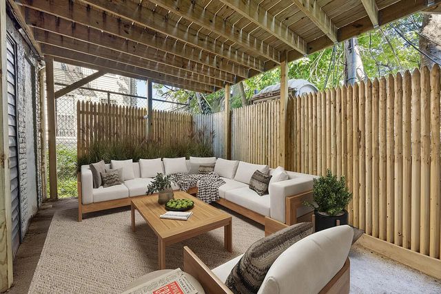 9 KANE Place, New York City, NY 11233