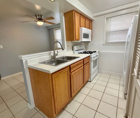 6447 S Narragansett Avenue 1B, Chicago, IL 60638