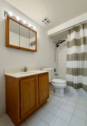 6447 S Narragansett Avenue 1B, Chicago, IL 60638