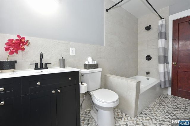 228 Ridgefield Avenue, Bogota, NJ 07603