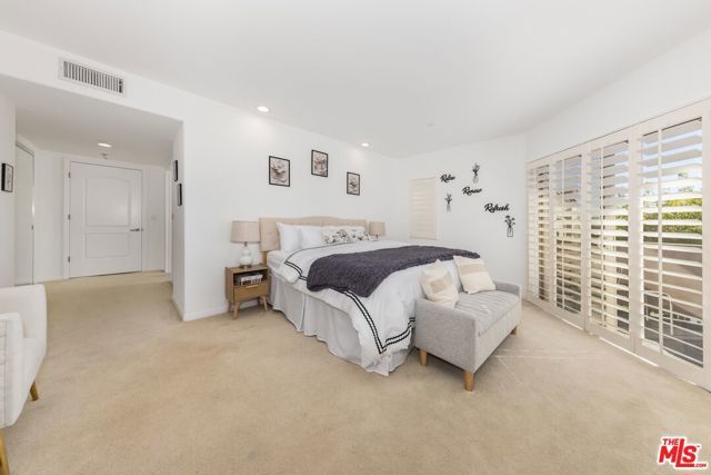 11766 W Sunset Boulevard 302, Los Angeles, CA 90049