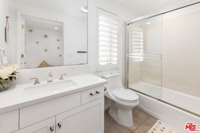 11766 W Sunset Boulevard 302, Los Angeles, CA 90049