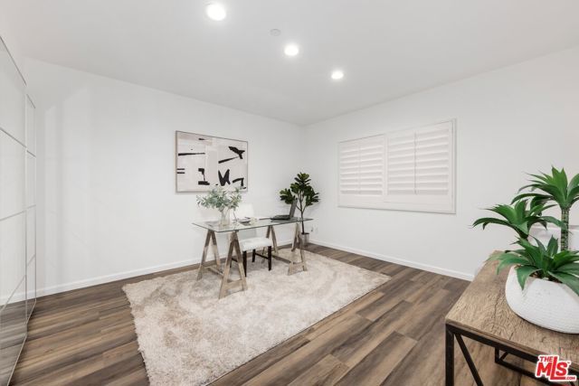 11766 W Sunset Boulevard 302, Los Angeles, CA 90049