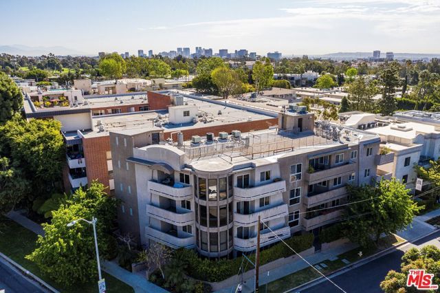 11766 W Sunset Boulevard 302, Los Angeles, CA 90049