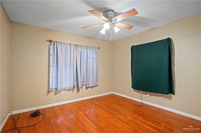 1421 S 10th Avenue, Edinburg, TX 78539