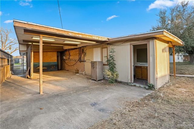 1421 S 10th Avenue, Edinburg, TX 78539