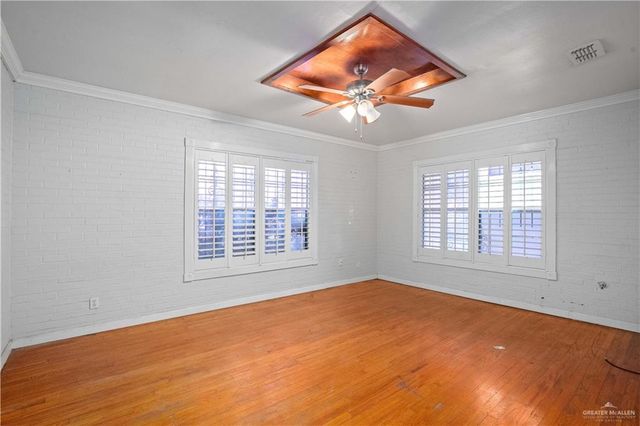 1421 S 10th Avenue, Edinburg, TX 78539