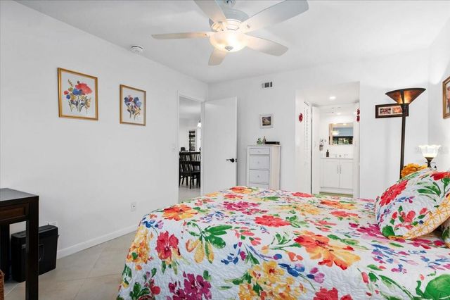 1708 GLENHOUSE DRIVE 313, Sarasota, FL 34231