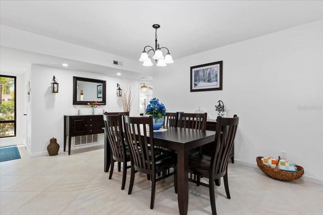 1708 GLENHOUSE DRIVE 313, Sarasota, FL 34231