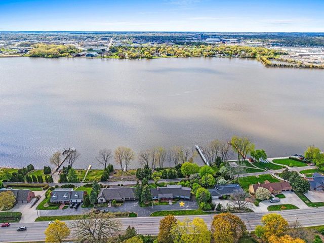 2512 RIVERSIDE DRIVE, Green Bay, WI 54301