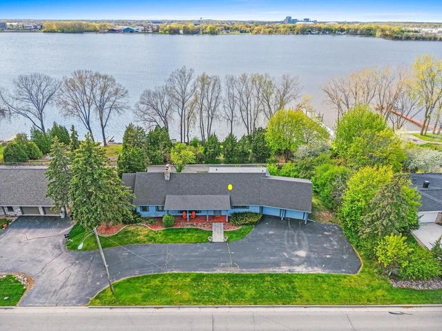2512 RIVERSIDE DRIVE, Green Bay, WI 54301