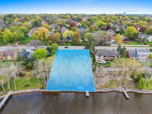 2512 RIVERSIDE DRIVE, Green Bay, WI 54301