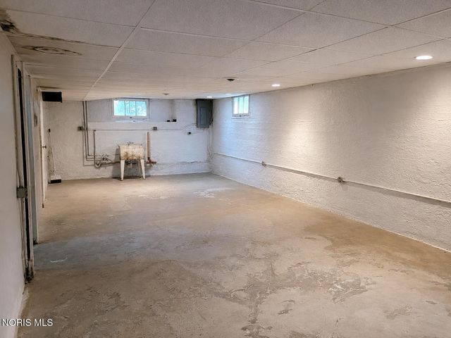 805 West Street, Genoa, OH 43430