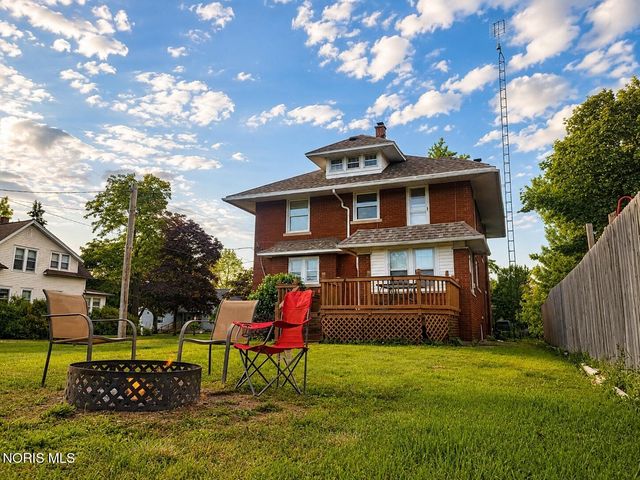 805 West Street, Genoa, OH 43430