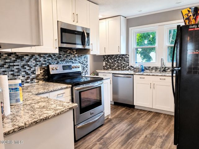 805 West Street, Genoa, OH 43430