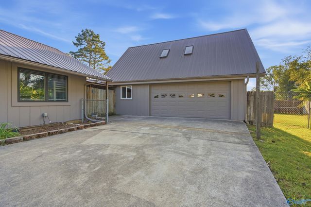 10103 McDowling Court SE, Huntsville, AL 35803