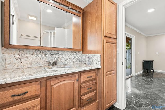 10103 McDowling Court SE, Huntsville, AL 35803
