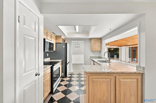 10103 McDowling Court SE, Huntsville, AL 35803