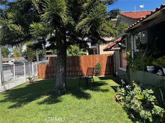 2376 Locust Avenue, Long Beach, CA 90806