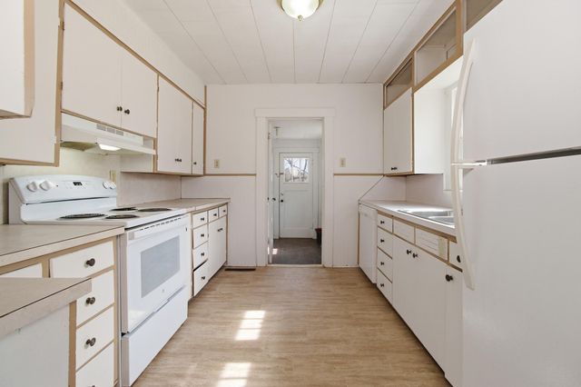 1020 Sycamore Street, Cabool, MO 65689