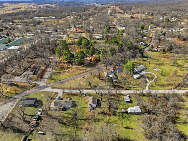 1020 Sycamore Street, Cabool, MO 65689