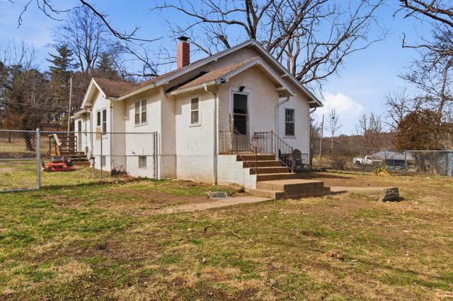 1020 Sycamore Street, Cabool, MO 65689