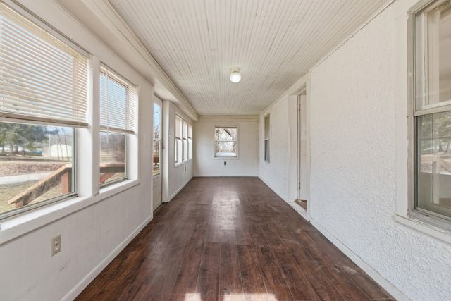 1020 Sycamore Street, Cabool, MO 65689