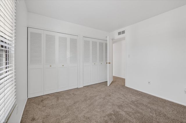 35132 N Bay Circle 16, Harrison Twp, MI 48045