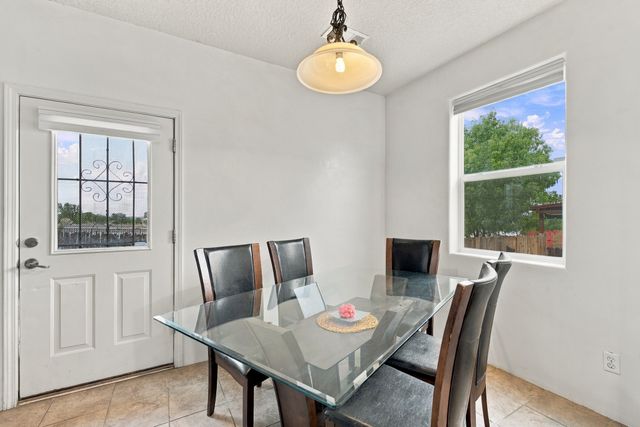 3812 Montana Verde, Santa Fe, NM 87507