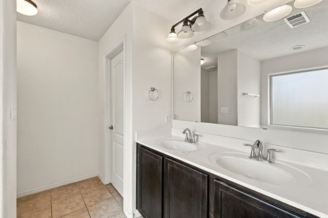 3812 Montana Verde, Santa Fe, NM 87507