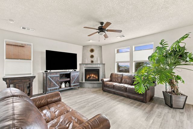 3812 Montana Verde, Santa Fe, NM 87507