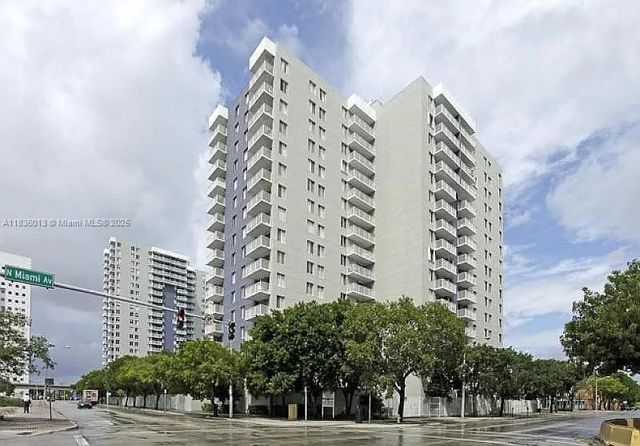 800 N Miami Ave E-707, Miami, FL 33136