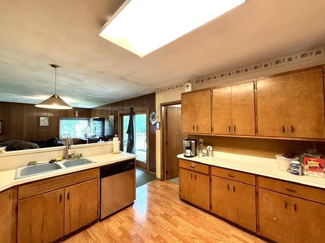 1402 Bennett Street, Janesville, WI 53545