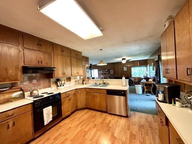 1402 Bennett Street, Janesville, WI 53545