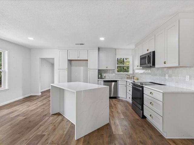 8846 County Road 2448, Tool, TX 75143