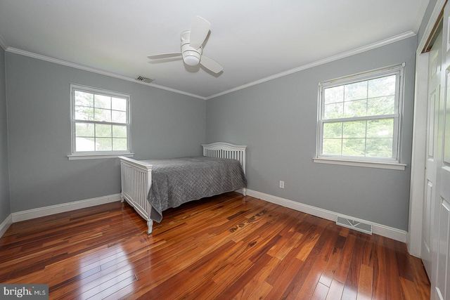 3 IROQUOIS DR, Royersford, PA 19468