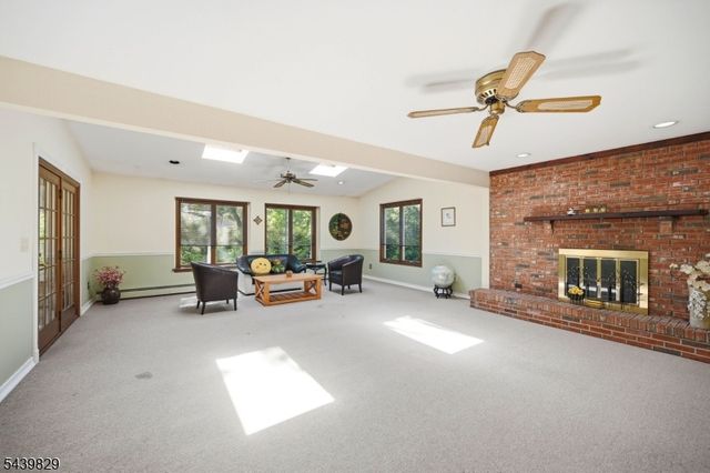 16 Arnold Dr, Parsippany-troy Hills Twp., NJ 07054