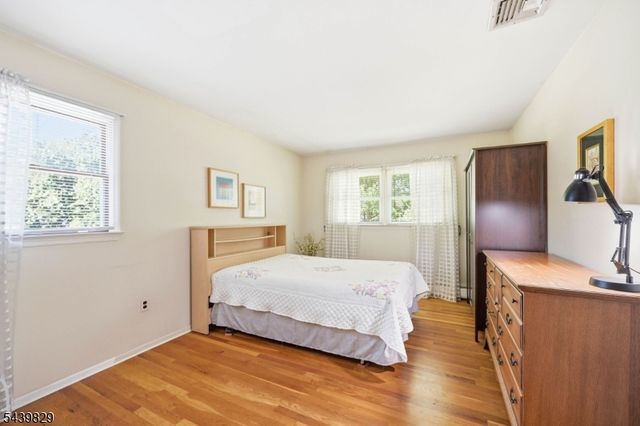 16 Arnold Dr, Parsippany-troy Hills Twp., NJ 07054