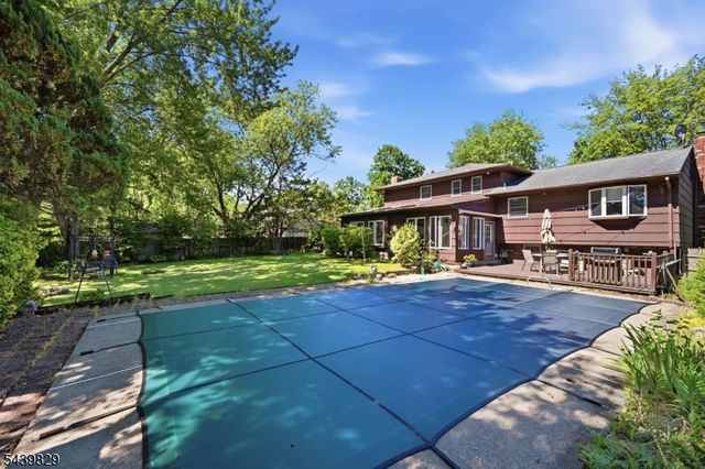 16 Arnold Dr, Parsippany-troy Hills Twp., NJ 07054