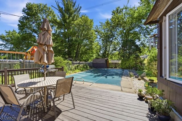 16 Arnold Dr, Parsippany-troy Hills Twp., NJ 07054