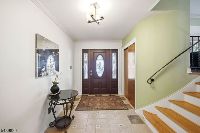 16 Arnold Dr, Parsippany-troy Hills Twp., NJ 07054