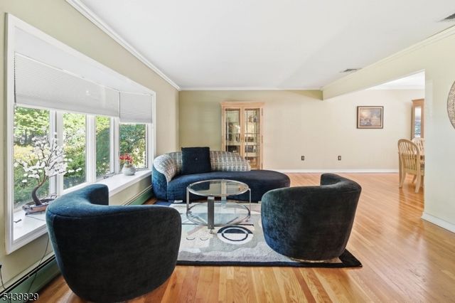 16 Arnold Dr, Parsippany-troy Hills Twp., NJ 07054
