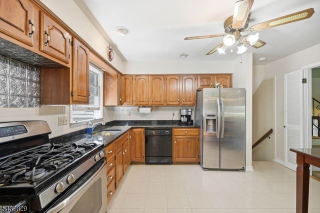 16 Arnold Dr, Parsippany-troy Hills Twp., NJ 07054