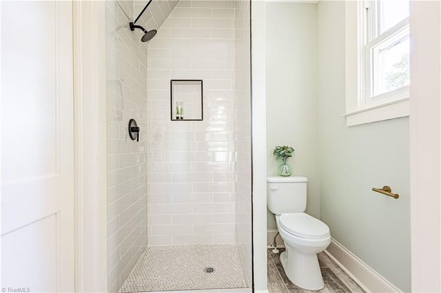 929 S Hawthorne Road, Winston-salem, NC 27103