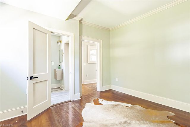 929 S Hawthorne Road, Winston-salem, NC 27103