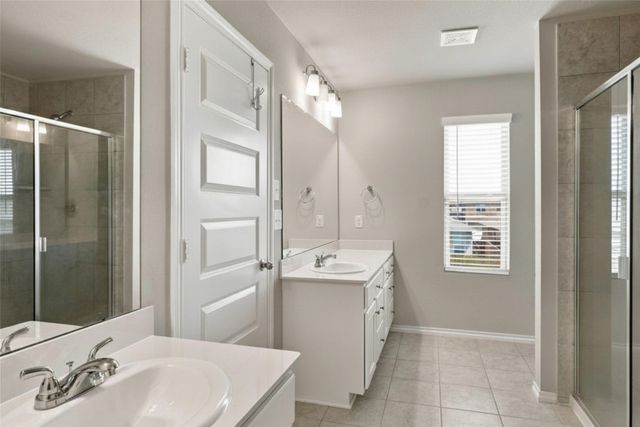 944 Ravenwood Lane, Van Alstyne, TX 75495