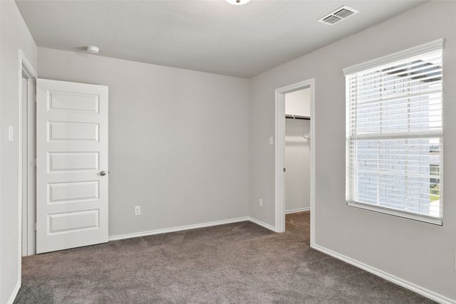 944 Ravenwood Lane, Van Alstyne, TX 75495