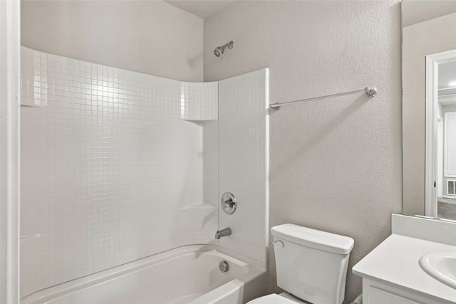 944 Ravenwood Lane, Van Alstyne, TX 75495