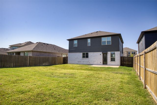 944 Ravenwood Lane, Van Alstyne, TX 75495
