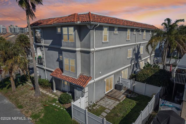 210 21ST Avenue S, Jacksonville Beach, FL 32250